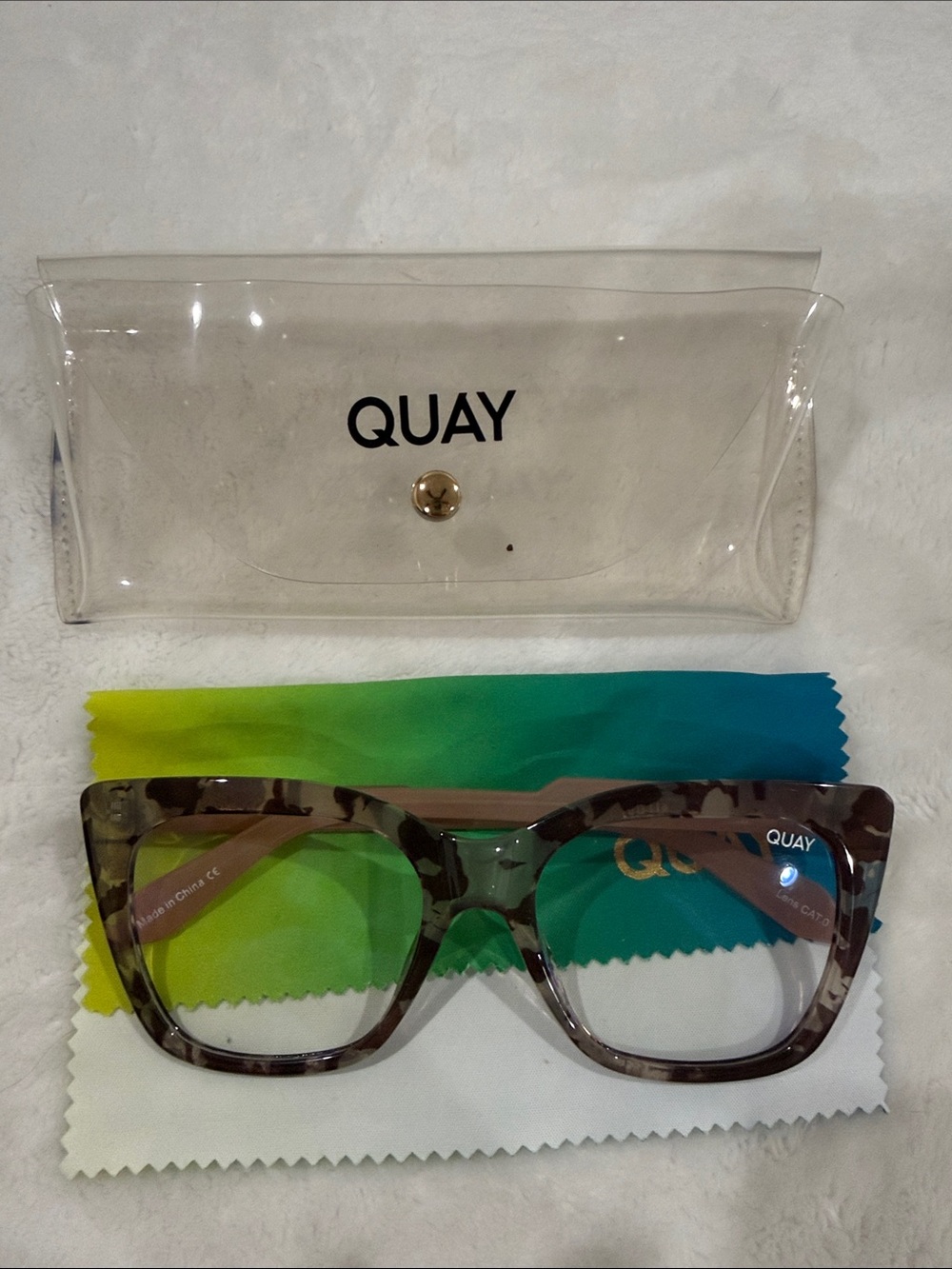 Quay Australia Clear Tortoiseshell Square Sunglasses with Case